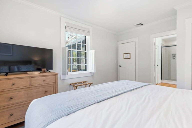 Interior 4, Regatta Suite at The Royce Refined Newport Charm, Newport