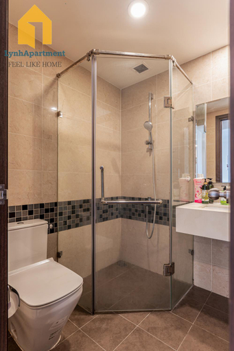 Bathroom 2, Lynh apartment Saigon D4, District 4