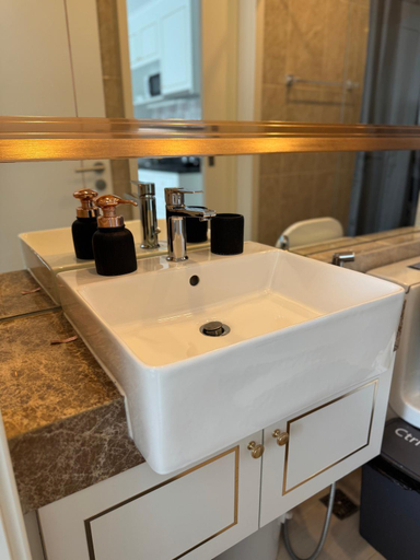 Bathroom 4, Empier tower Serviced Apartment, Pattaya