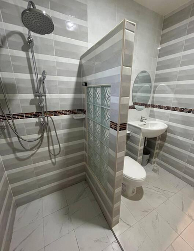 Bathroom 4, Villa Patong, Pulau Phuket