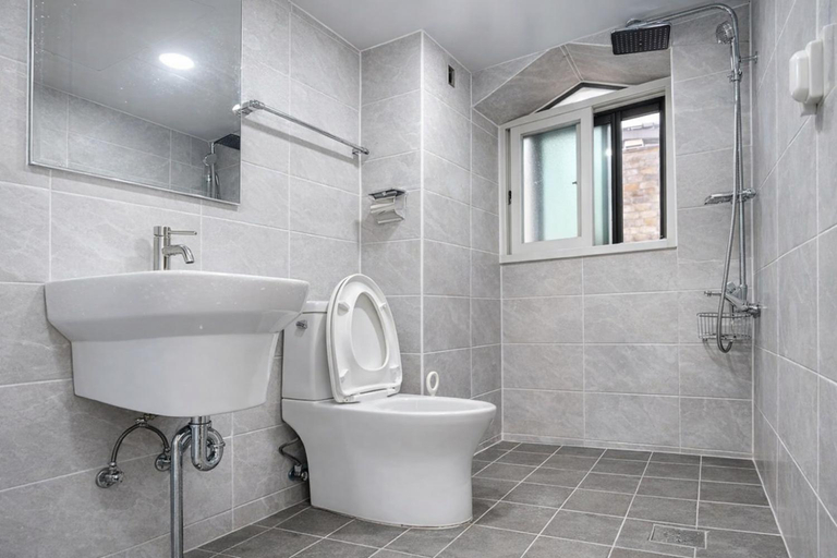 Bathroom 2, 연지 White Linen House, Mapo