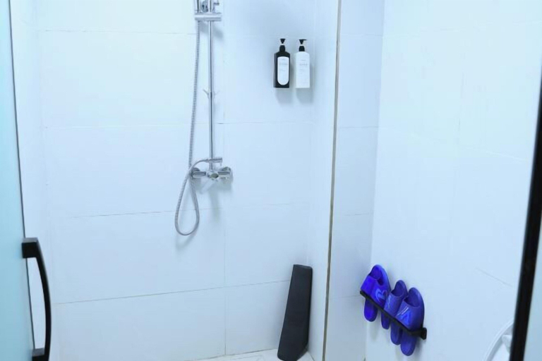 Bathroom 5, Heshuo Huafeng Express Hotel, Bayin'gholin Mongol