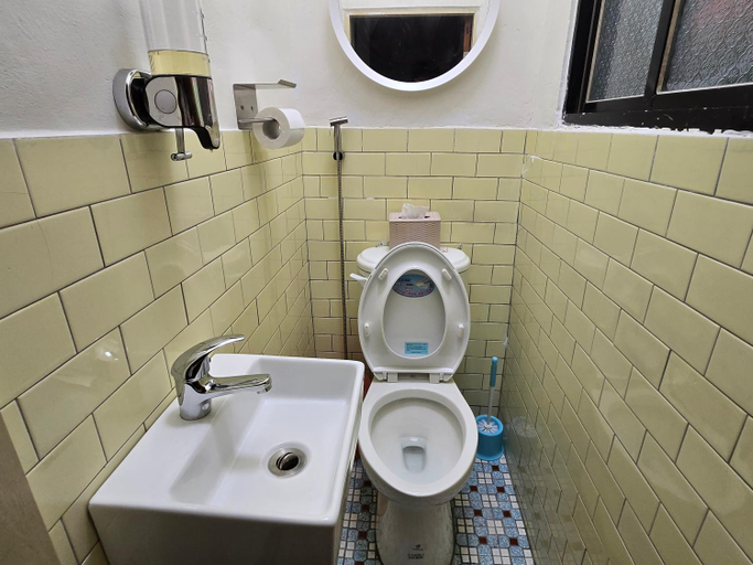 Bathroom 3, 高鐵中彰309民宿, Changhua