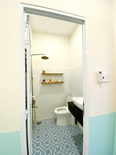 Bathroom 4, The Moon Muine Homestay, Phan Thiết