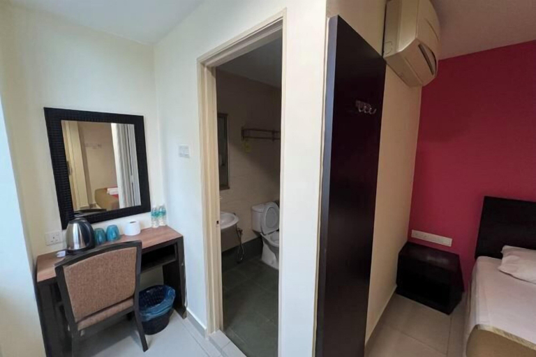 Bedroom 3, Hotel Crystal Villa, Hulu Langat