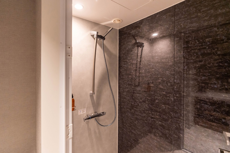 Bathroom 5, HOTEL R9 Premium Kawamataekimae, Meiwa