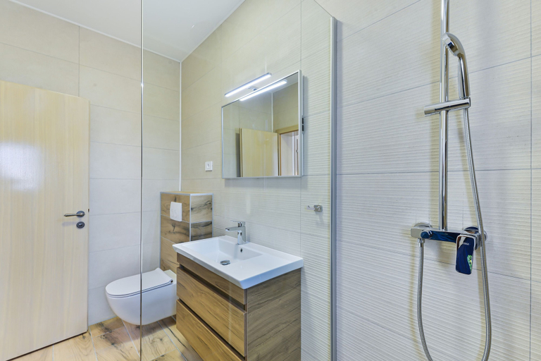 Room 5, Villa Rea 4 With Heated Pool, Privlaka