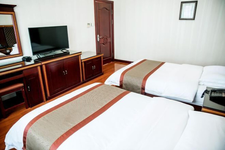 Bedroom 3, Tianhe Hotel, Tonghua