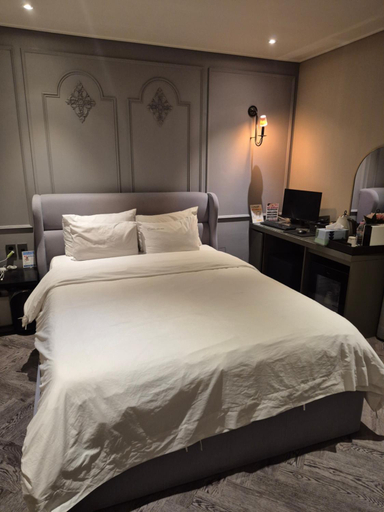 Bedroom 4, JungWon Hotel, Nam