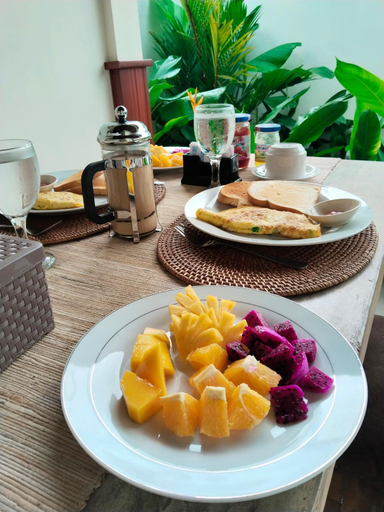 Food & Drinks 5, Pondok loji villa 2, Gianyar