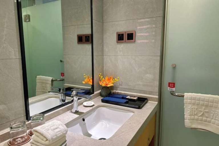 Bathroom 3, Yi Du Hotel, Yichang