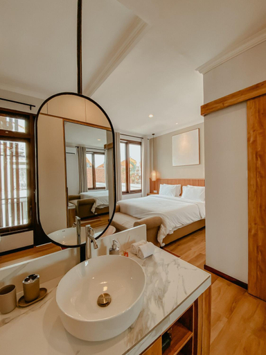 3, 3BR Private Villa near Cafe and Restaurant in Seminyak, Badung