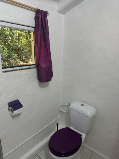 Bathroom, Gwada Reves, Sainte-Anne