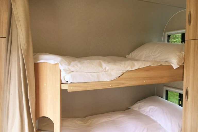 Bedroom 3, Yangshan Lake Yuyao Inn, Yueyang