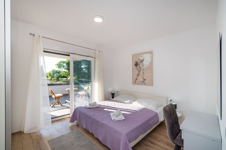 Room 3, Apartment Vista Mare 1 With Heated Pool, Biograd na Moru
