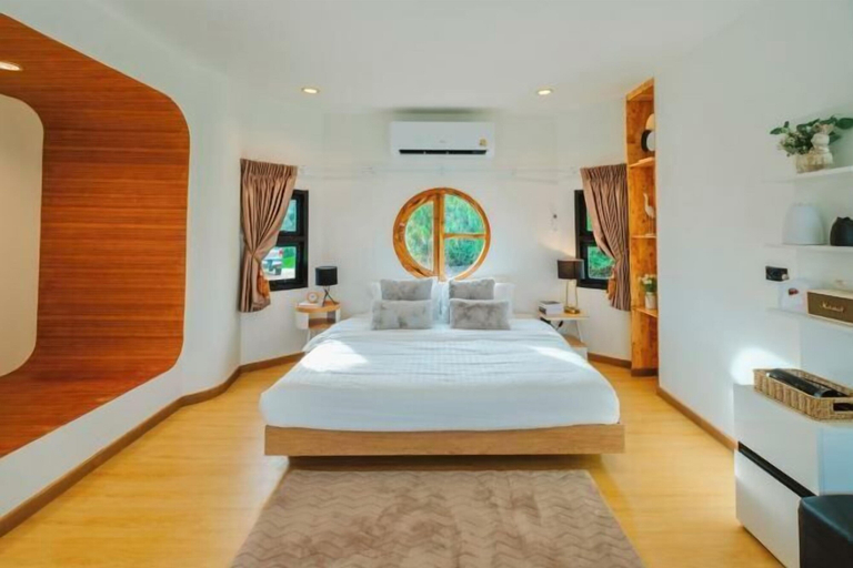 Room 1, SkyView Monjam, Mae Rim