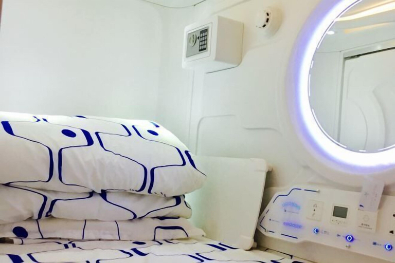 Bedroom 4, Harbour Hella Inn, Hong Kong Island