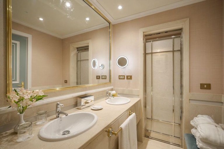 Bathroom 3, Relais & Chateaux Hotel Orfila, Madrid