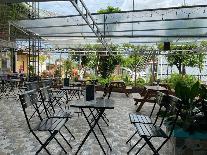 Food & Drinks 4, Motel Happy House, Bạc Liêu