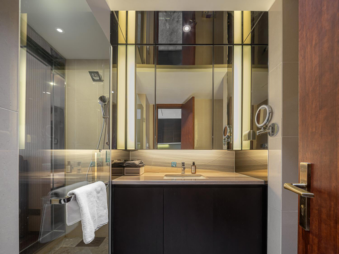Bathroom 3, Madison Hotel Dalian Zhongshan Square Seaview, Dalian