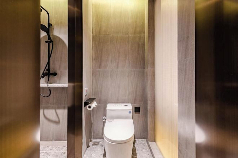 Bathroom 4, Rezen Sunshine Hotel (Gongren Cultural Palace), Jincheng
