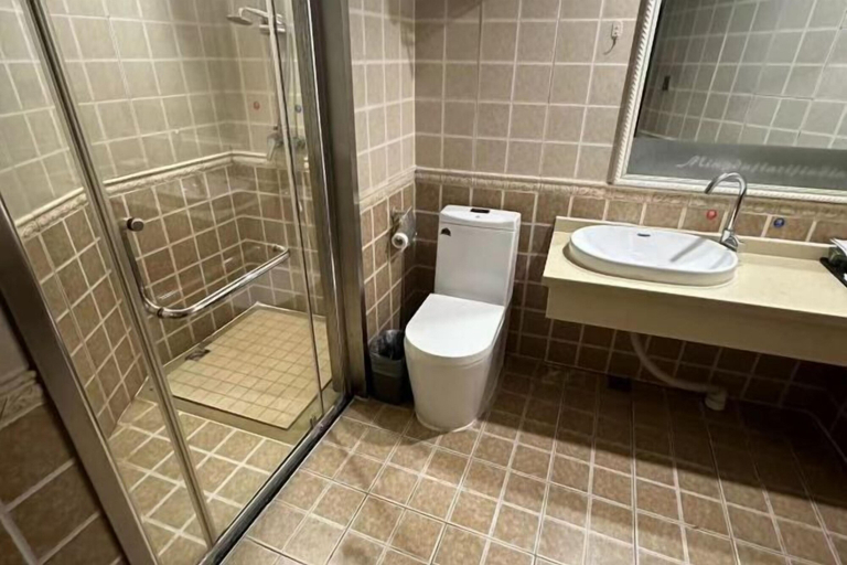 Bathroom 5, Mingdu Holiday Hotel, Shangqiu
