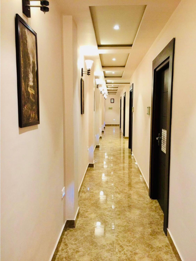 Others 5, Hotel Purvika, Varanasi