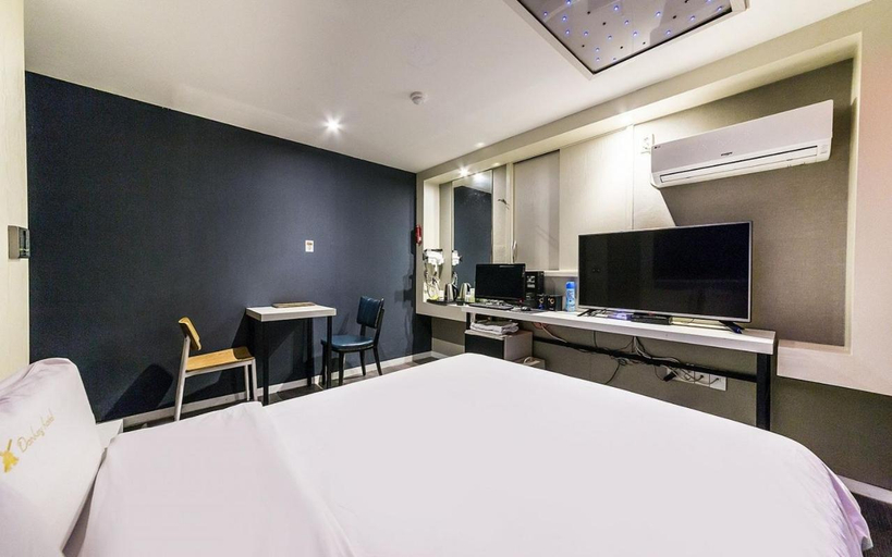 Bedroom 3, Donkey Hotel, Bucheon