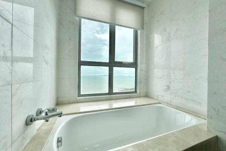 Bathroom 4, Silverscape Residence Sea View Melaka by Stayrene, Malacca City