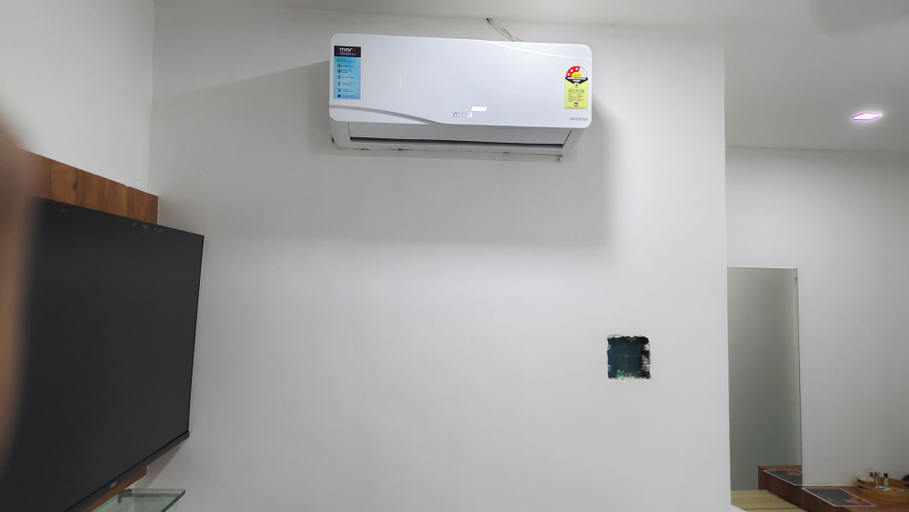 Television, Vijay cozy rooms, Raigarh