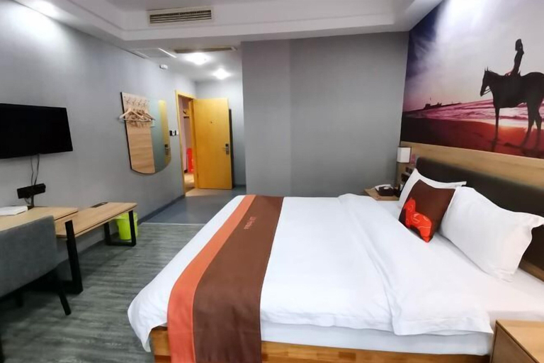 Bedroom 3, Junyi Chain Hotel (Haiyan Qiyuan Chengbei East Road), Jiaxing