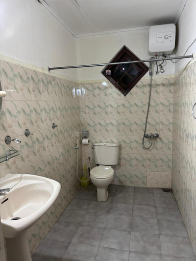 Bathroom 2, Selis Manor, Nuwara Eliya