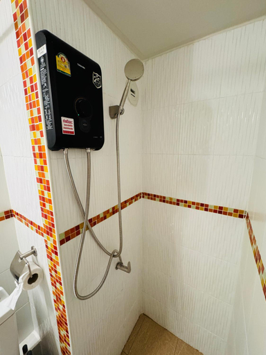 Bathroom 3, IMPACT ห้องพักรายวัน เมืองทองธานี ตึก C9, P2 每日房, Pak Kret