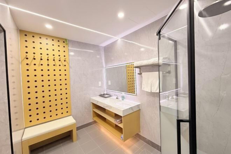 Bathroom 3, Beijing Jinyu Fengshan Hotspring Resort, Beijing