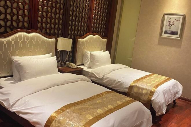 Bedroom 2, Aohua International Hot Spring Hotel, Linyi