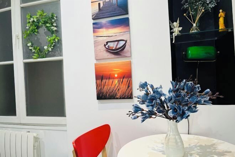 Room 4, Chic Studio Marais Pompidou, Paris