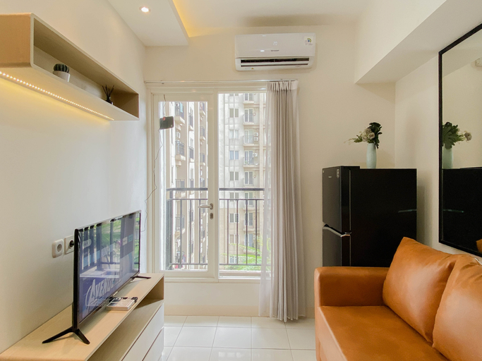 Living Room 5, Practical 2BR for 4 Pax at Podomoro Golf View Apartment By Travelio, Bogor