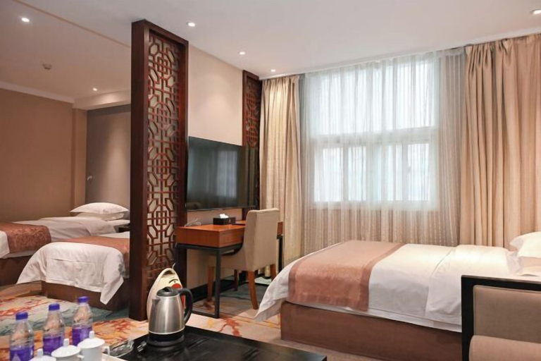 Bedroom 2, Dongfang Yuehai Hotel, Zhengzhou