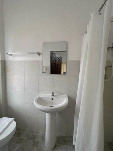 Bathroom 4, Baki Divers and Beach Resort, Dauin