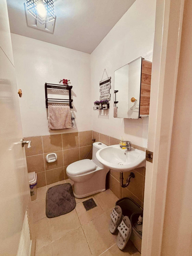 Bathroom 4, The Celandine, Quezon City