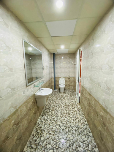 Bathroom, Cleopatra villa, Huế