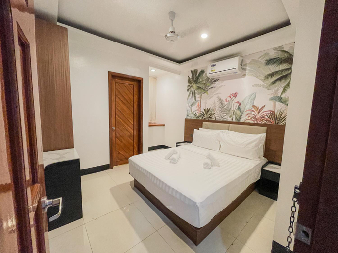 3, The Town - By Namal, El Nido