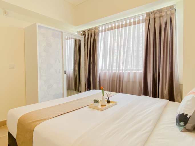 Bedroom 2, Serene Beige 2BR Space at Apartment Meikarta District 1 By Travelio, Cikarang