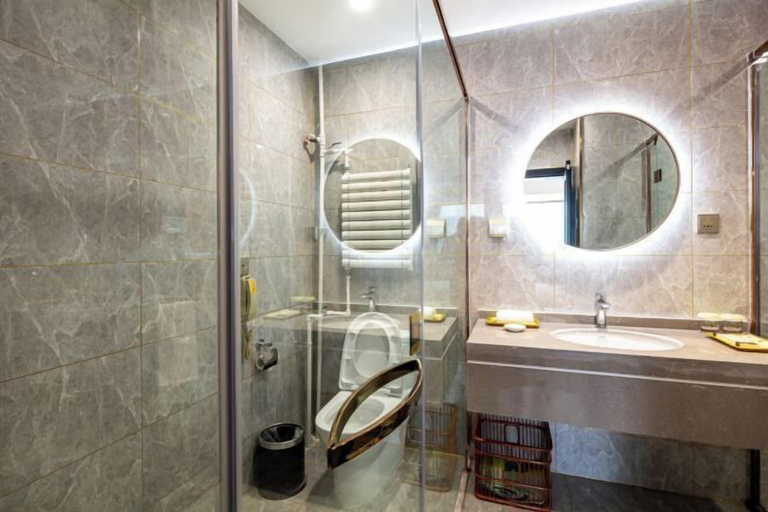 Bathroom 3, Tai Zhong Hotel, Taiyuan