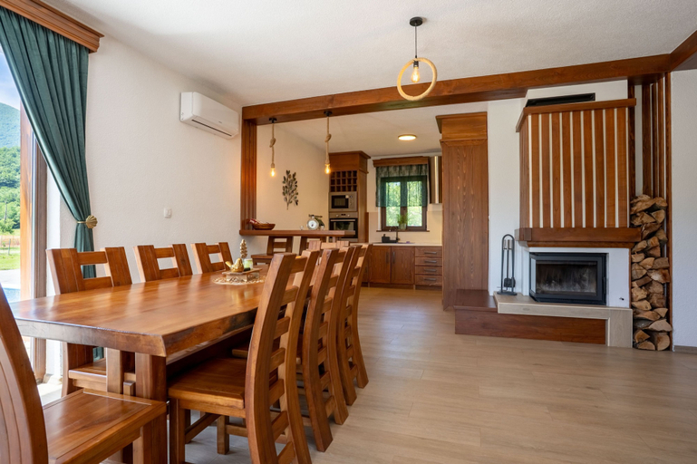 Room 5, Villa Brusiana With Heated Pool, Gospić