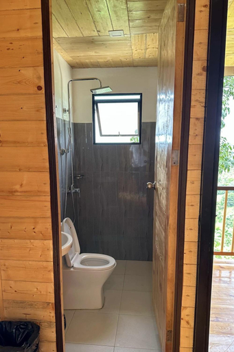 Bathroom 4, Amaya View, Cagayan de Oro City