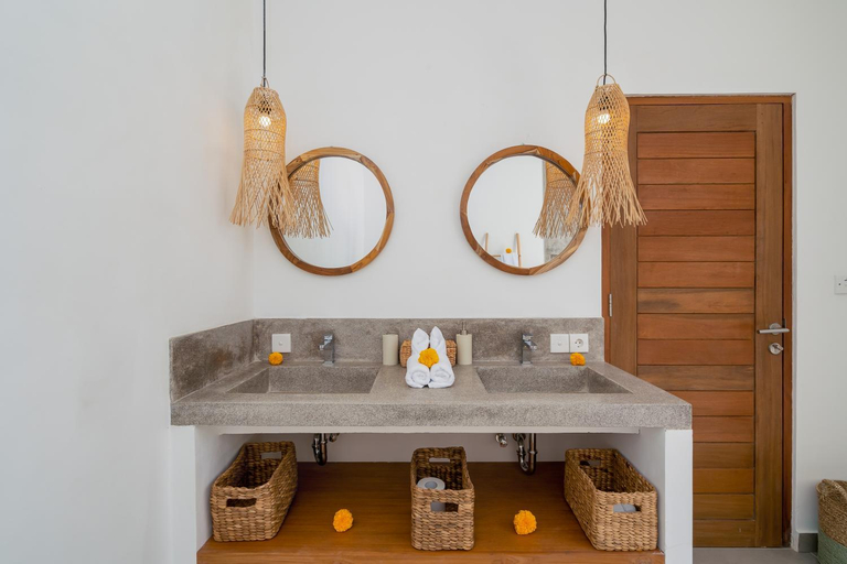 Bathroom 1, Villa Lounes 2, Tabanan