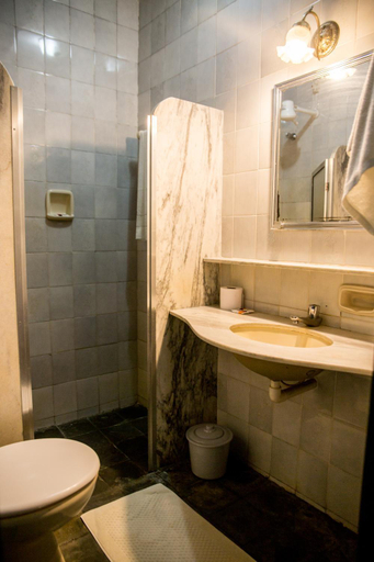Bathroom 4, Pousada e Espaço Flor da Serra, Cruzeiro