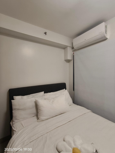 Bedroom 3, Shore Residences MOA, Pasay City
