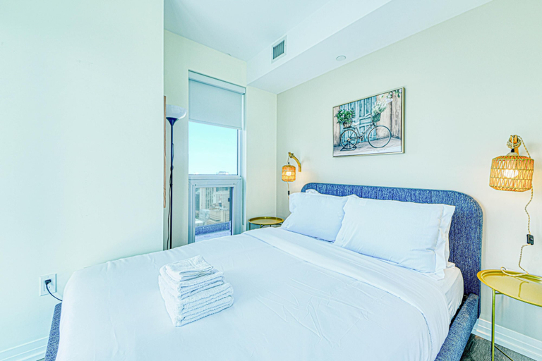 Living area 4, The Coreline Suites – Downtown Toronto, Toronto